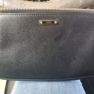 FENDI Vitello Elite Crayon Pochette  8M0271-F09